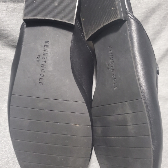 Kenneth Cole Bee Slip On Shoes - Picture 4 of 4